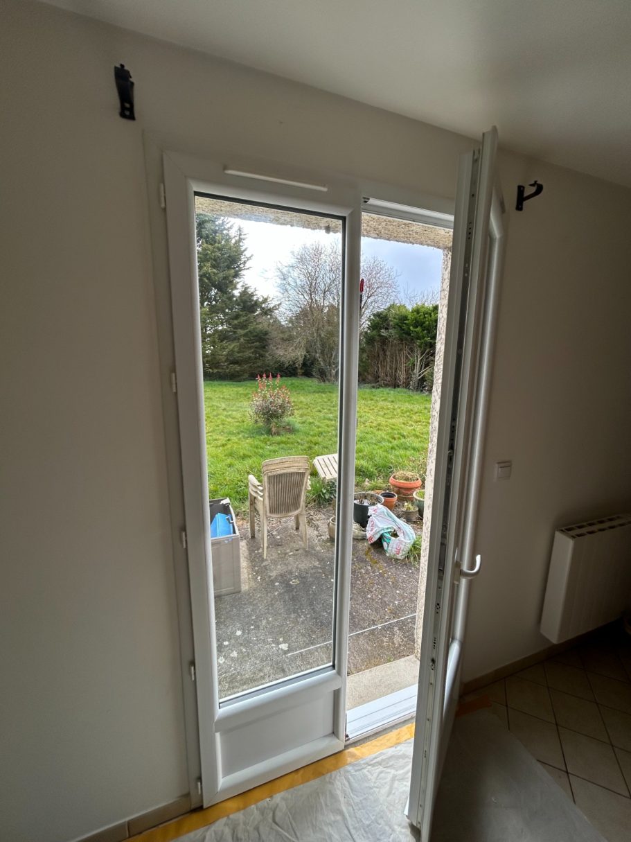 Remplacement des deux double-vitrages avant / après