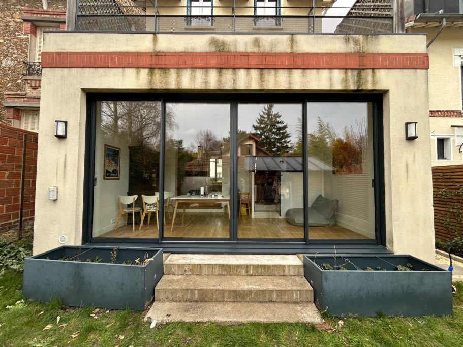 Baie vitrée alu anthracite avant / après