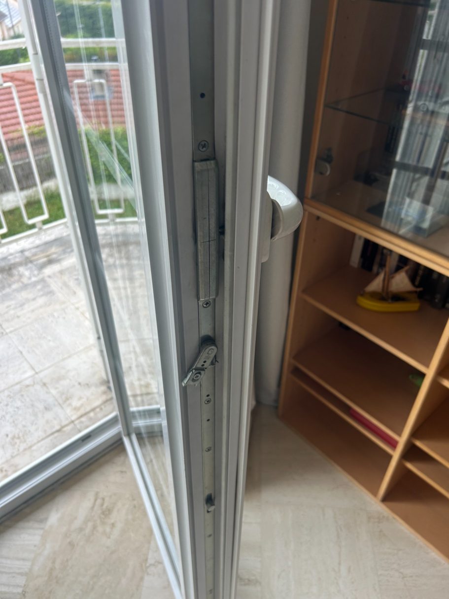 Crémone de porte-fenêtre