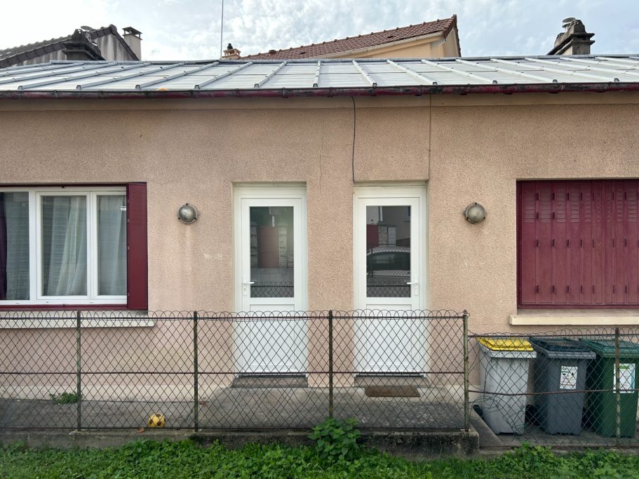 Deux portes PVC vue extérieure avant après