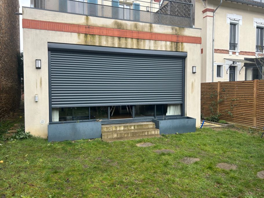 Volet roulant blindé