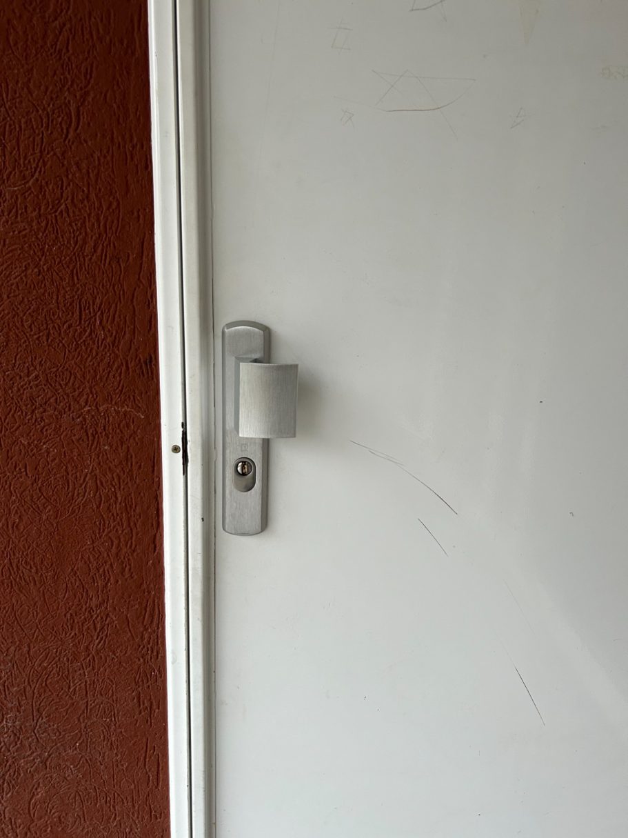 Effraction sur local vélo avant / après