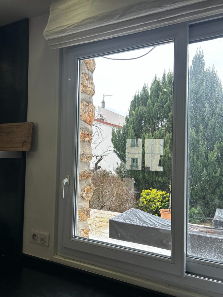 Effraction sur fenêtre coulissante pvc avant / après